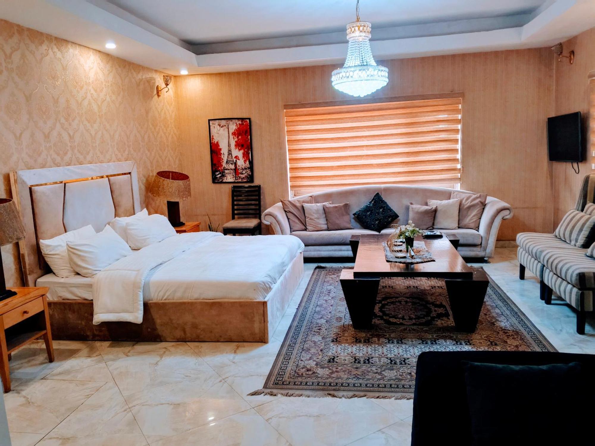 Nuit De Paris Abuja Exterior foto