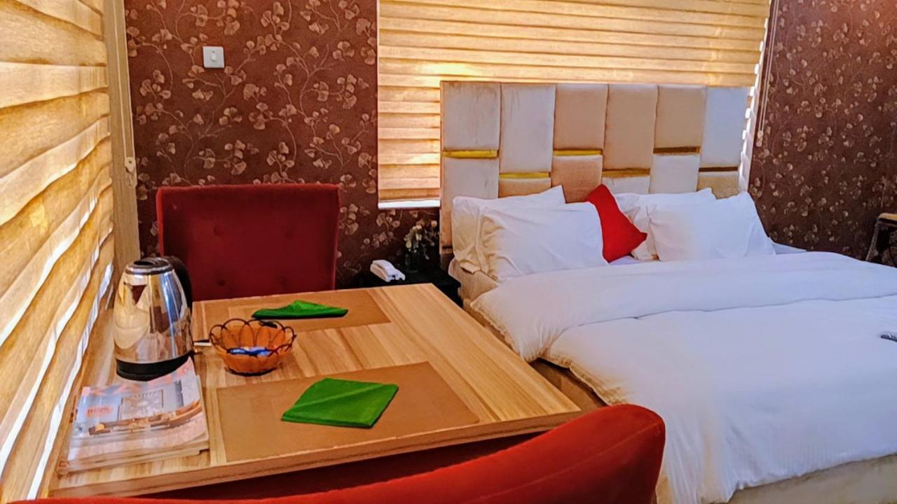 Nuit De Paris Abuja Exterior foto