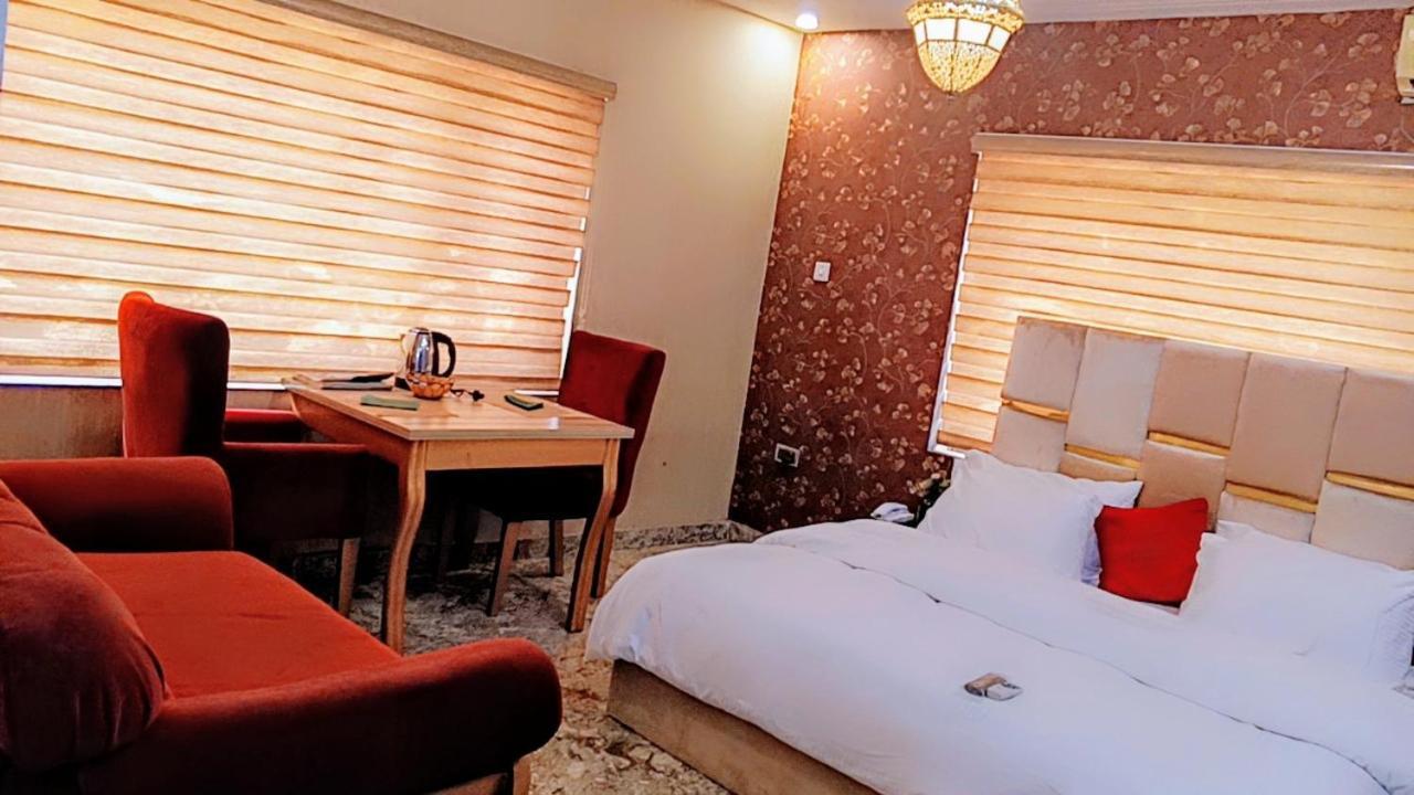 Nuit De Paris Abuja Exterior foto